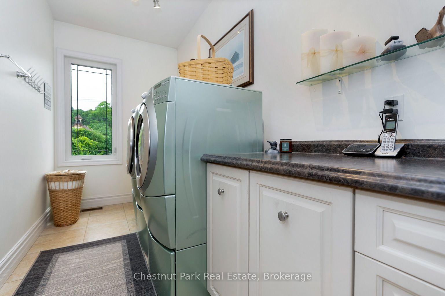 Photo 3 of 133 Lakeshore Road E, Blue Mountains — HOMEH