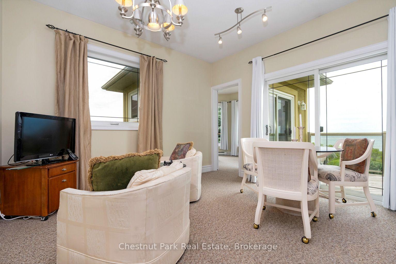 Photo 4 of 133 Lakeshore Road E, Blue Mountains — HOMEH