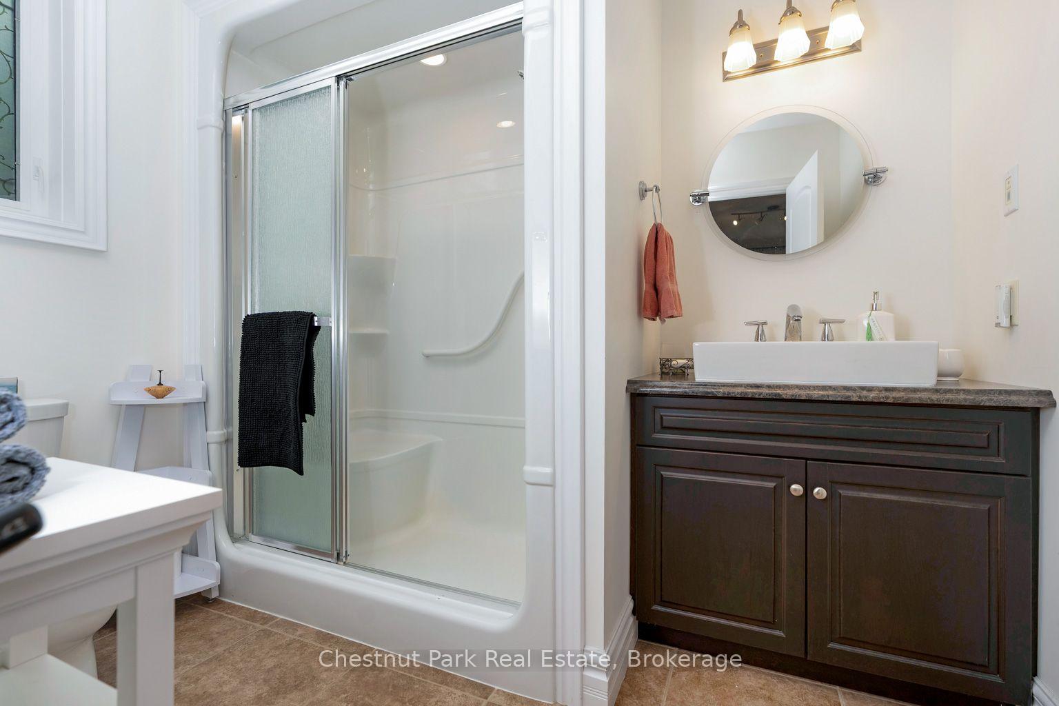 Photo 13 of 133 Lakeshore Road E, Blue Mountains — HOMEH