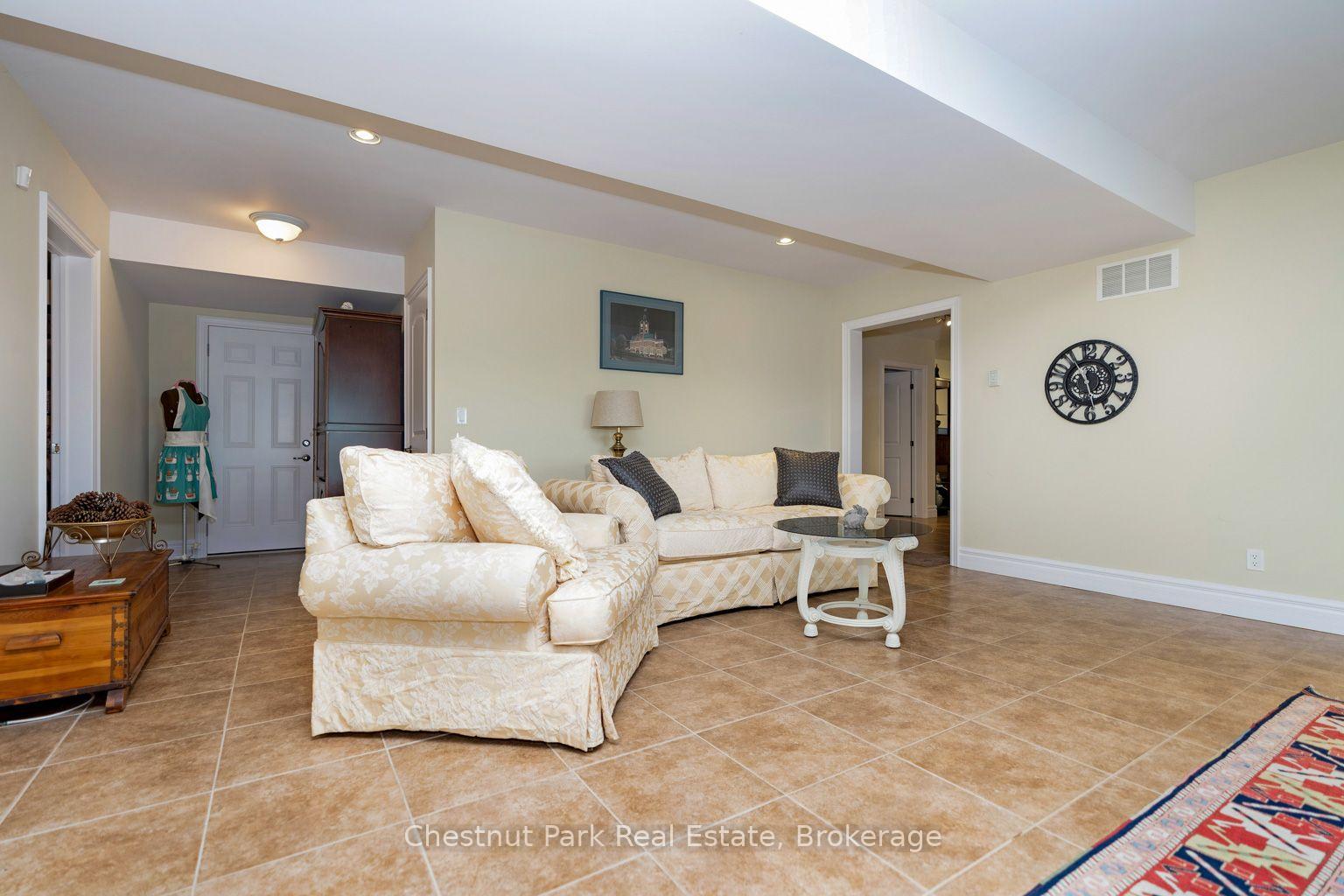 Photo 15 of 133 Lakeshore Road E, Blue Mountains — HOMEH