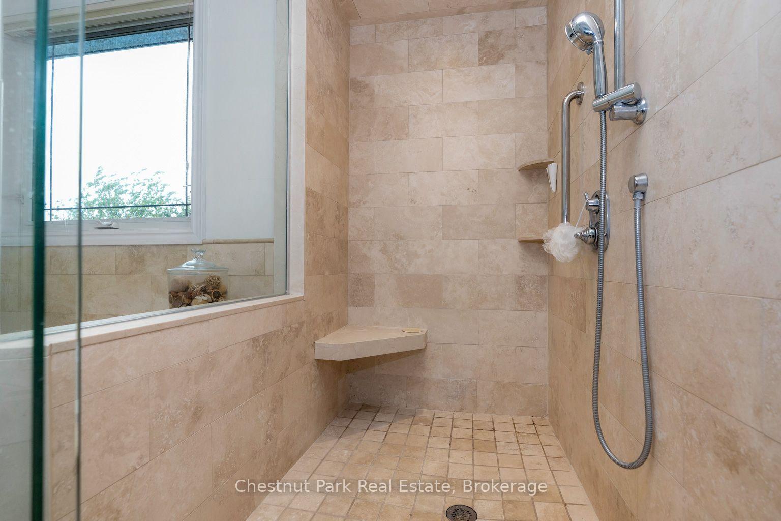 Photo 22 of 133 Lakeshore Road E, Blue Mountains — HOMEH