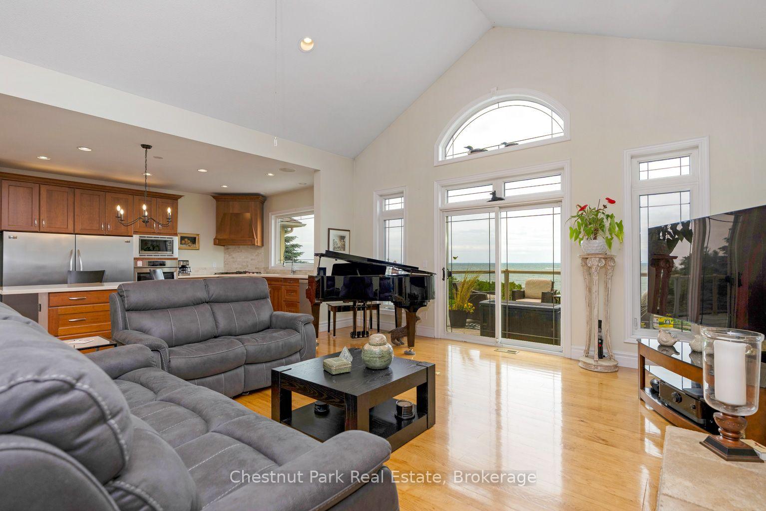 Photo 27 of 133 Lakeshore Road E, Blue Mountains — HOMEH