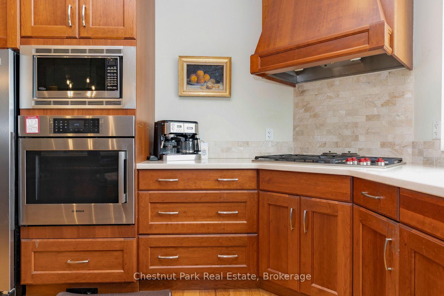 Photo 32 of 133 Lakeshore Road E, Blue Mountains — HOMEH