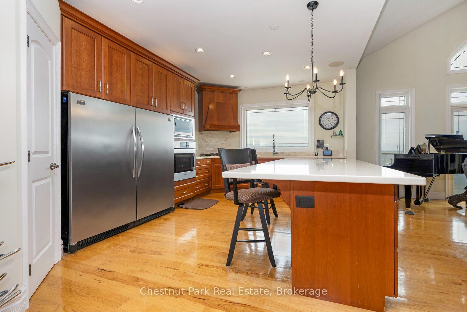 Photo 36 of 133 Lakeshore Road E, Blue Mountains — HOMEH