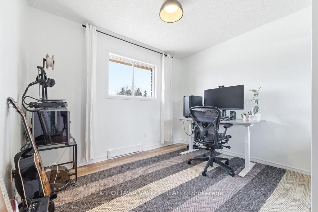 Photo 16 of 587 Alfred Street E, Pembroke, Pembroke — HOMEH