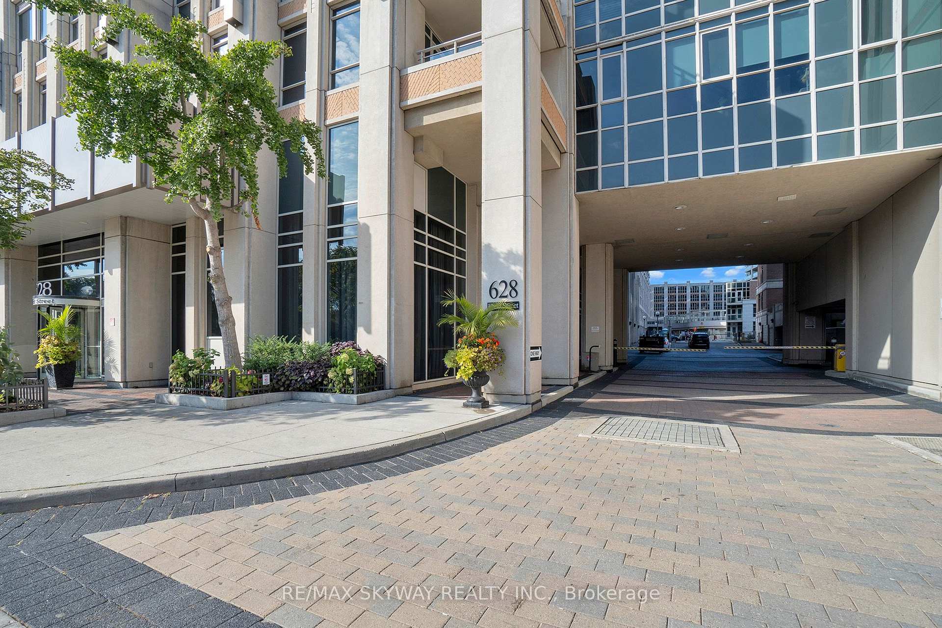 Photo 3 of Unit Lph03, 628 Fleet Street, Toronto, Niagara — HOMEH