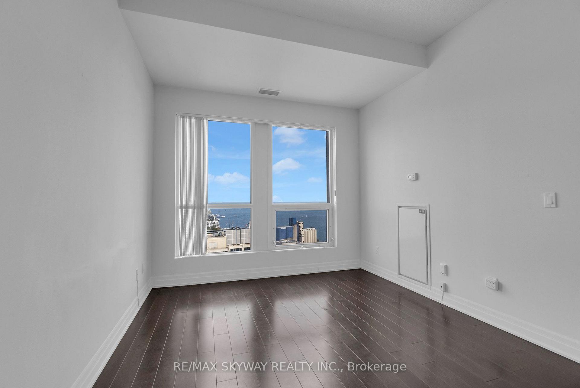 Photo 17 of Unit Lph03, 628 Fleet Street, Toronto, Niagara — HOMEH