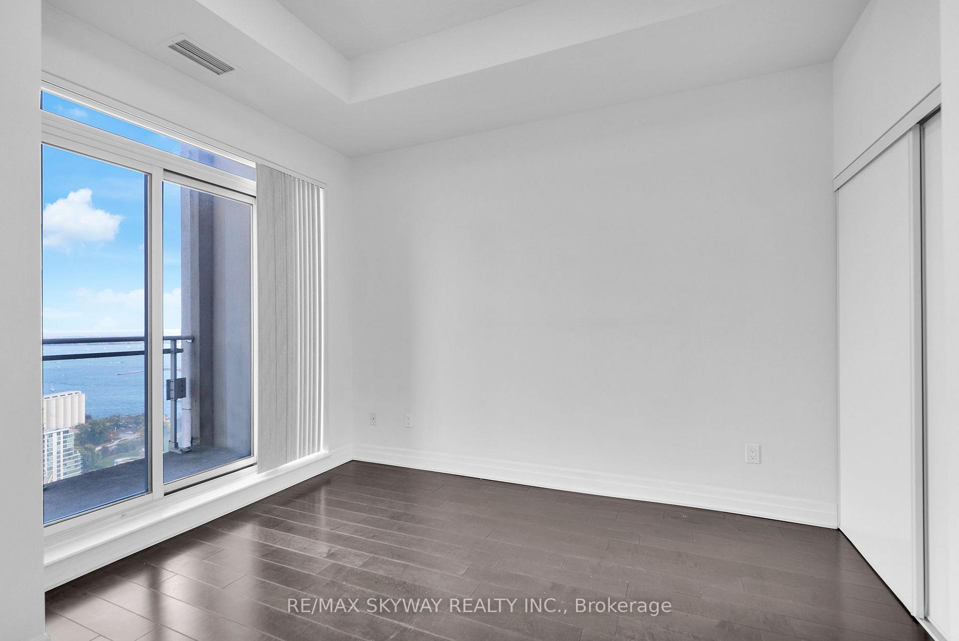 Photo 23 of Unit Lph03, 628 Fleet Street, Toronto, Niagara — HOMEH