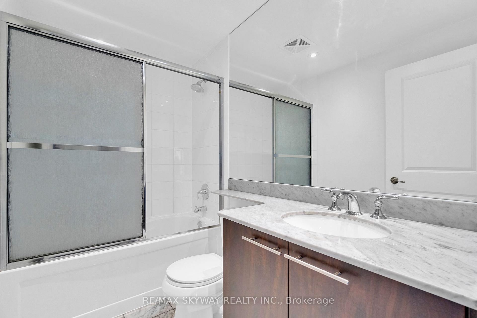 Photo 34 of Unit Lph03, 628 Fleet Street, Toronto, Niagara — HOMEH