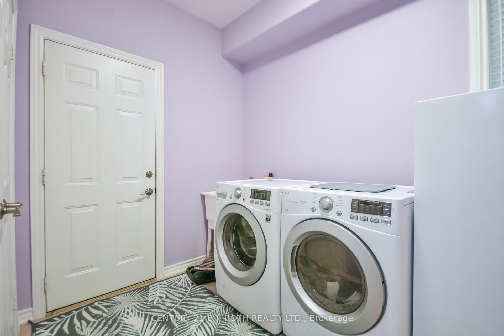 Photo 21 of 20 Falcon Crescent, Barrie, Innis-Shore — HOMEH