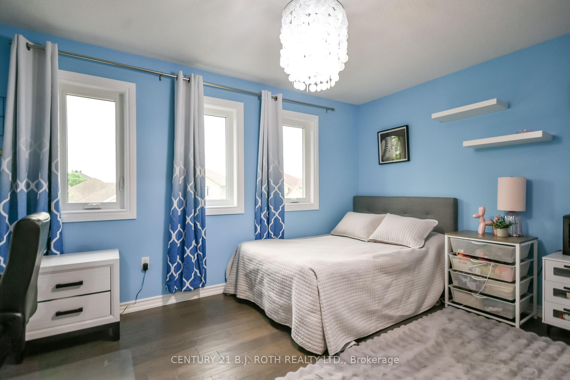 Photo 29 of 20 Falcon Crescent, Barrie, Innis-Shore — HOMEH