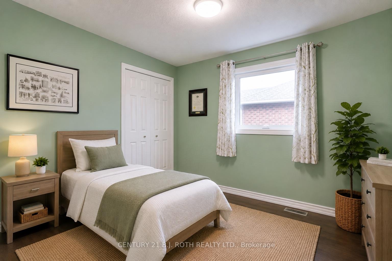 Photo 31 of 20 Falcon Crescent, Barrie, Innis-Shore — HOMEH