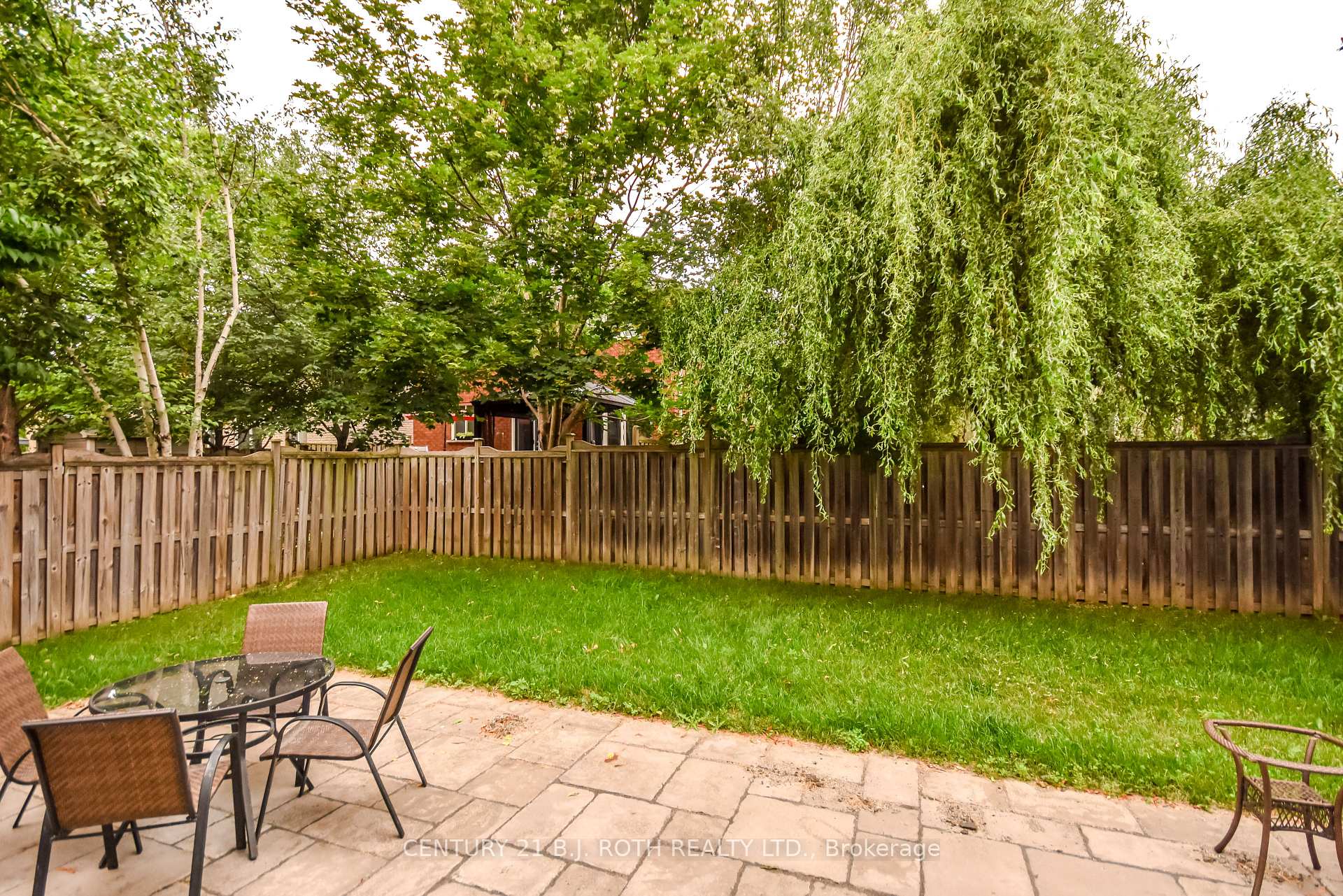 Photo 37 of 20 Falcon Crescent, Barrie, Innis-Shore — HOMEH