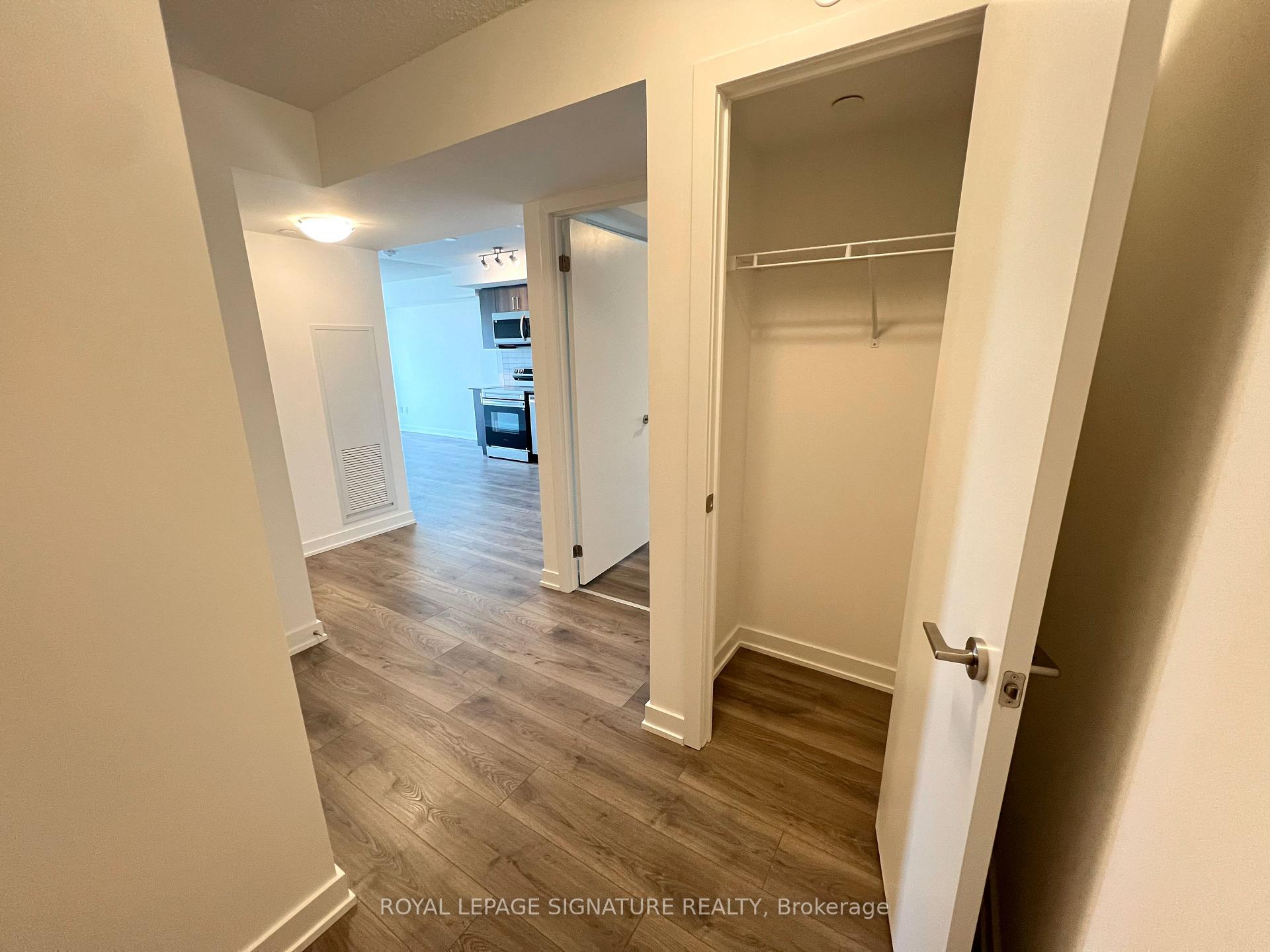 Photo 2 of Unit 2106, 1010 Sandy Beach Road, Pickering, Bay Ridges — HOMEH