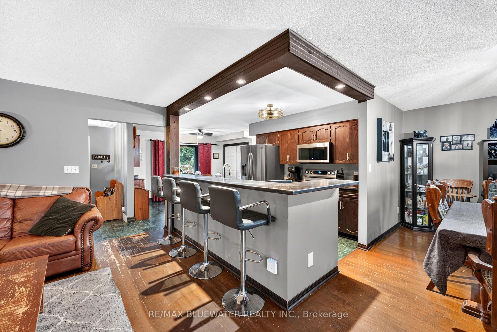 Photo 2 of 210 Hill Street, Central Huron, Clinton — HOMEH