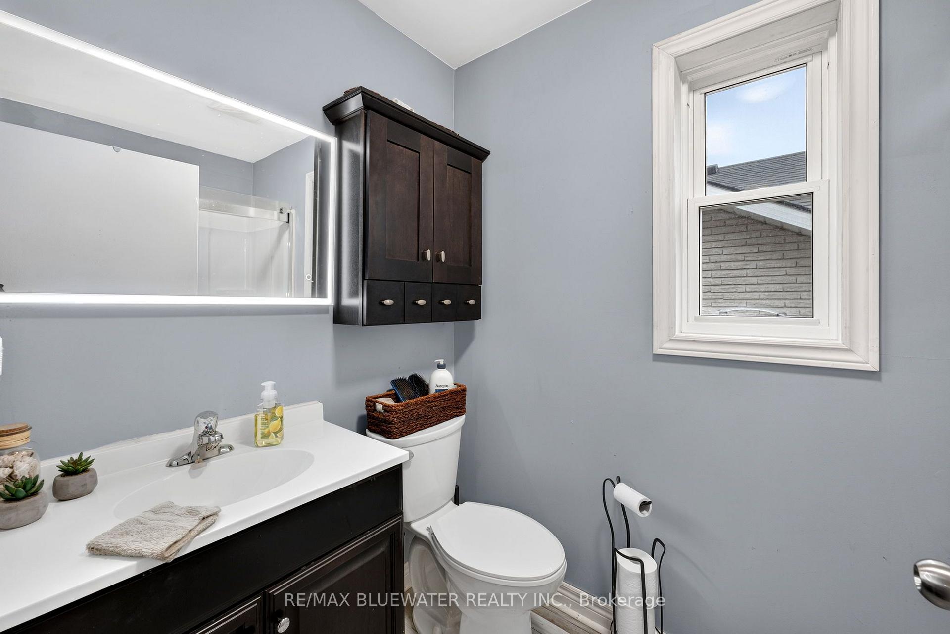 Photo 18 of 210 Hill Street, Central Huron, Clinton — HOMEH