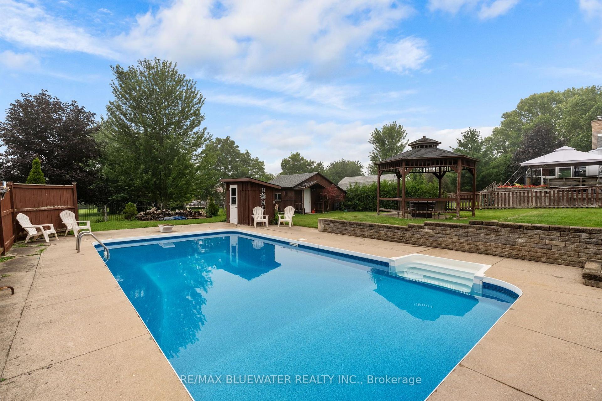 Photo 34 of 210 Hill Street, Central Huron, Clinton — HOMEH