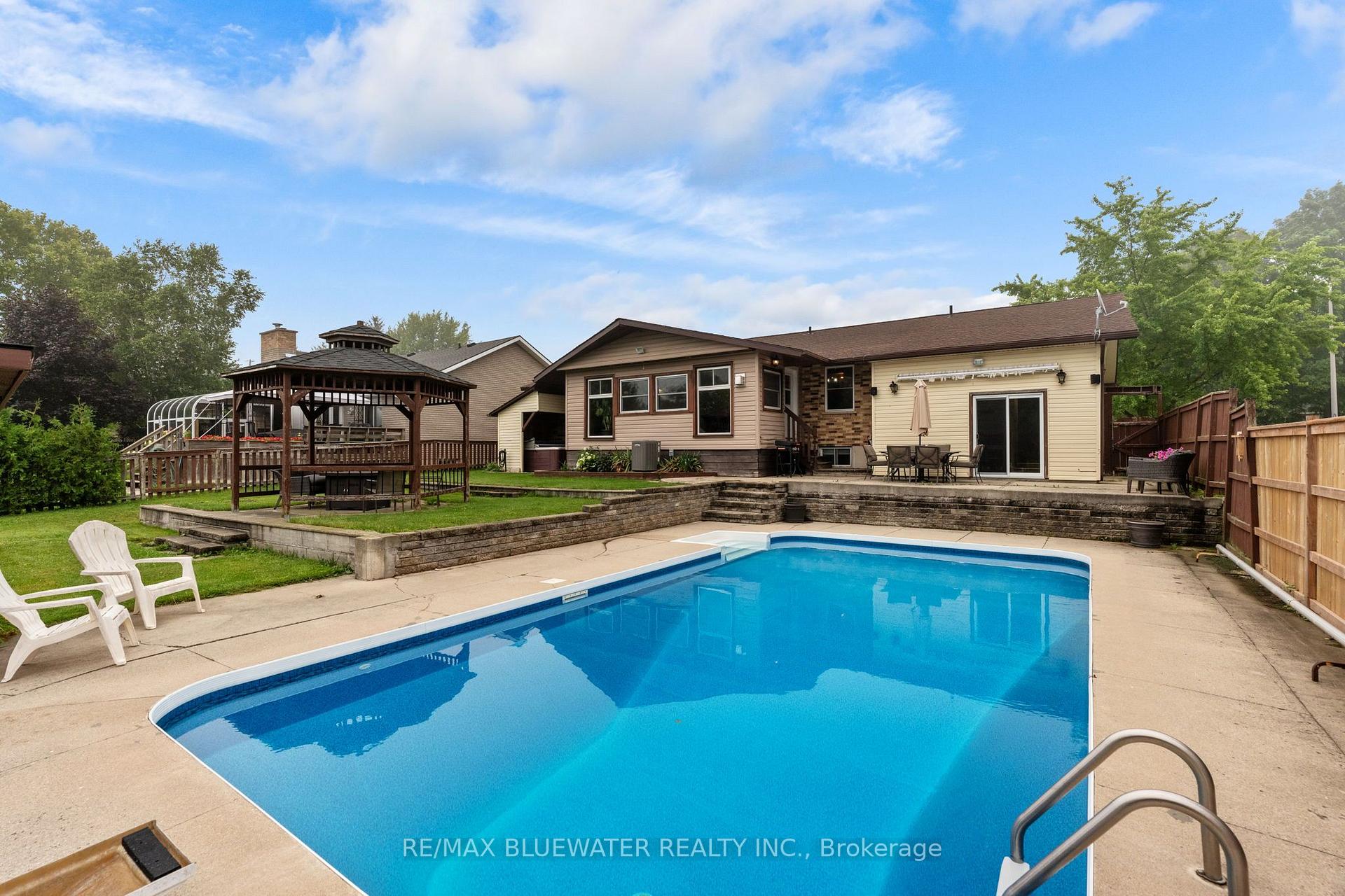 Photo 37 of 210 Hill Street, Central Huron, Clinton — HOMEH