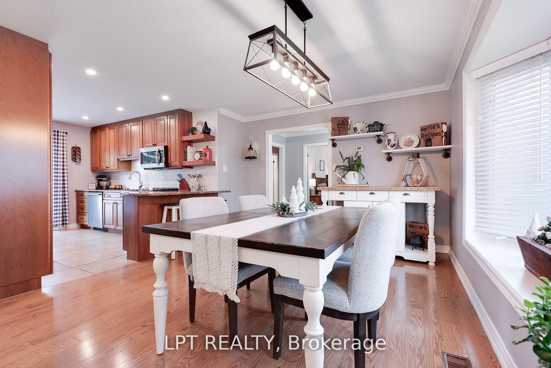 Photo 10 of 34 Cedar Creek Road, Springwater, Midhurst — HOMEH