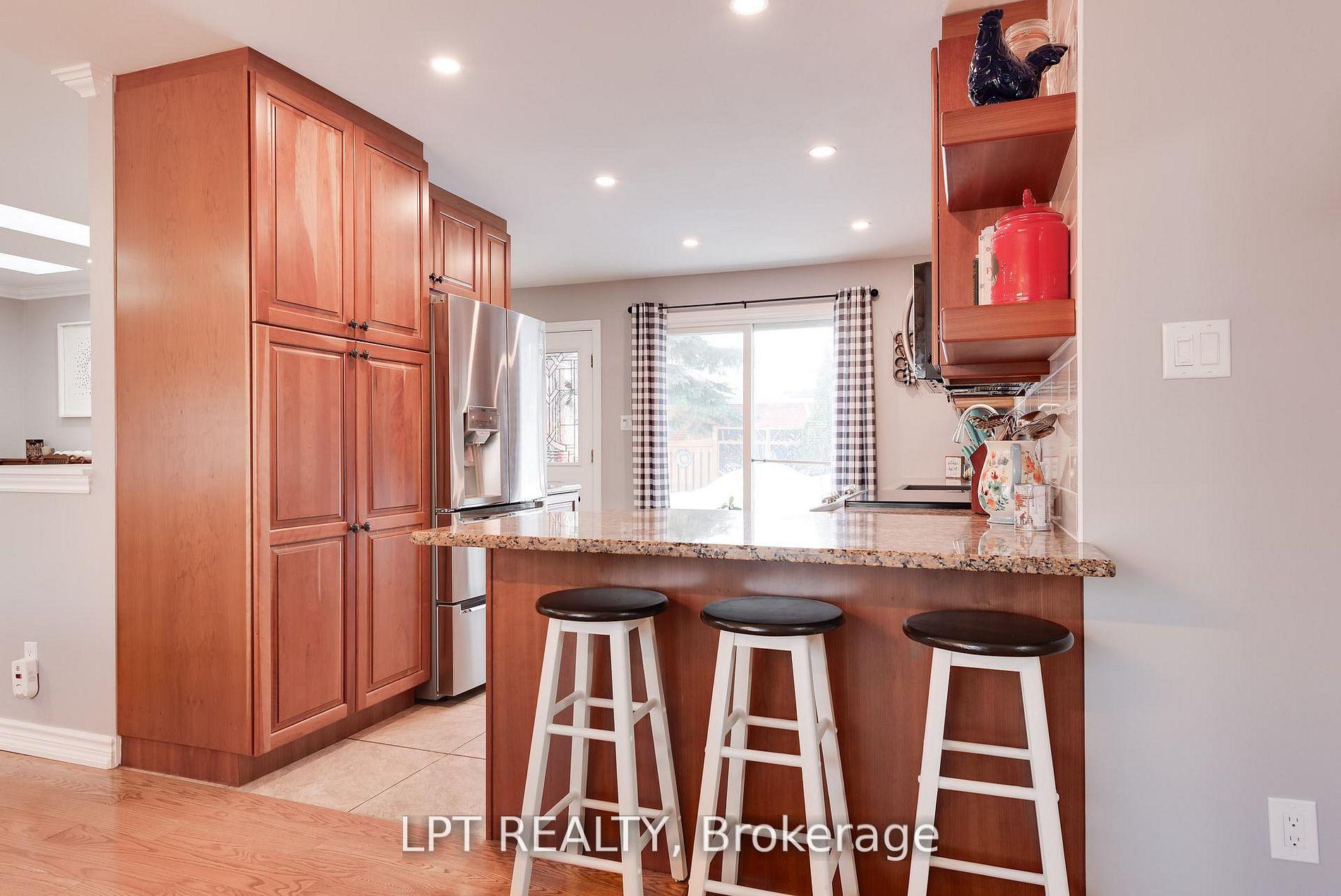 Photo 12 of 34 Cedar Creek Road, Springwater, Midhurst — HOMEH
