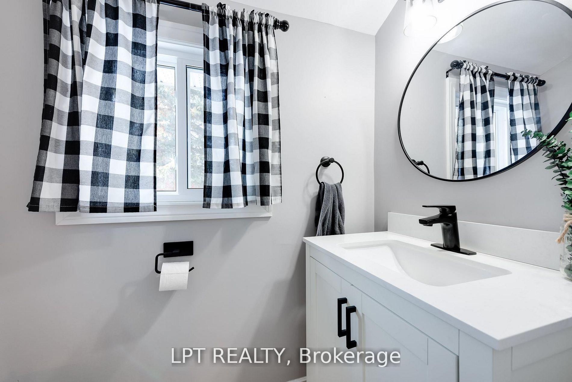 Photo 15 of 34 Cedar Creek Road, Springwater, Midhurst — HOMEH