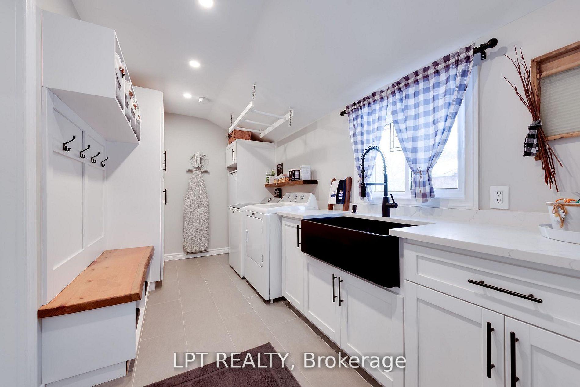 Photo 16 of 34 Cedar Creek Road, Springwater, Midhurst — HOMEH