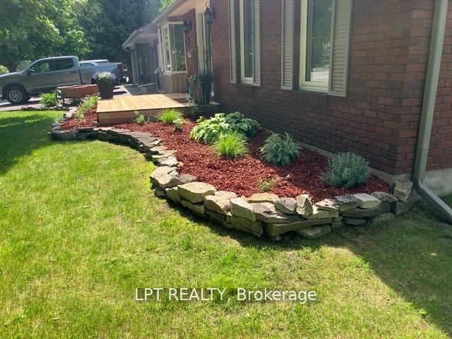 Photo 33 of 34 Cedar Creek Road, Springwater, Midhurst — HOMEH
