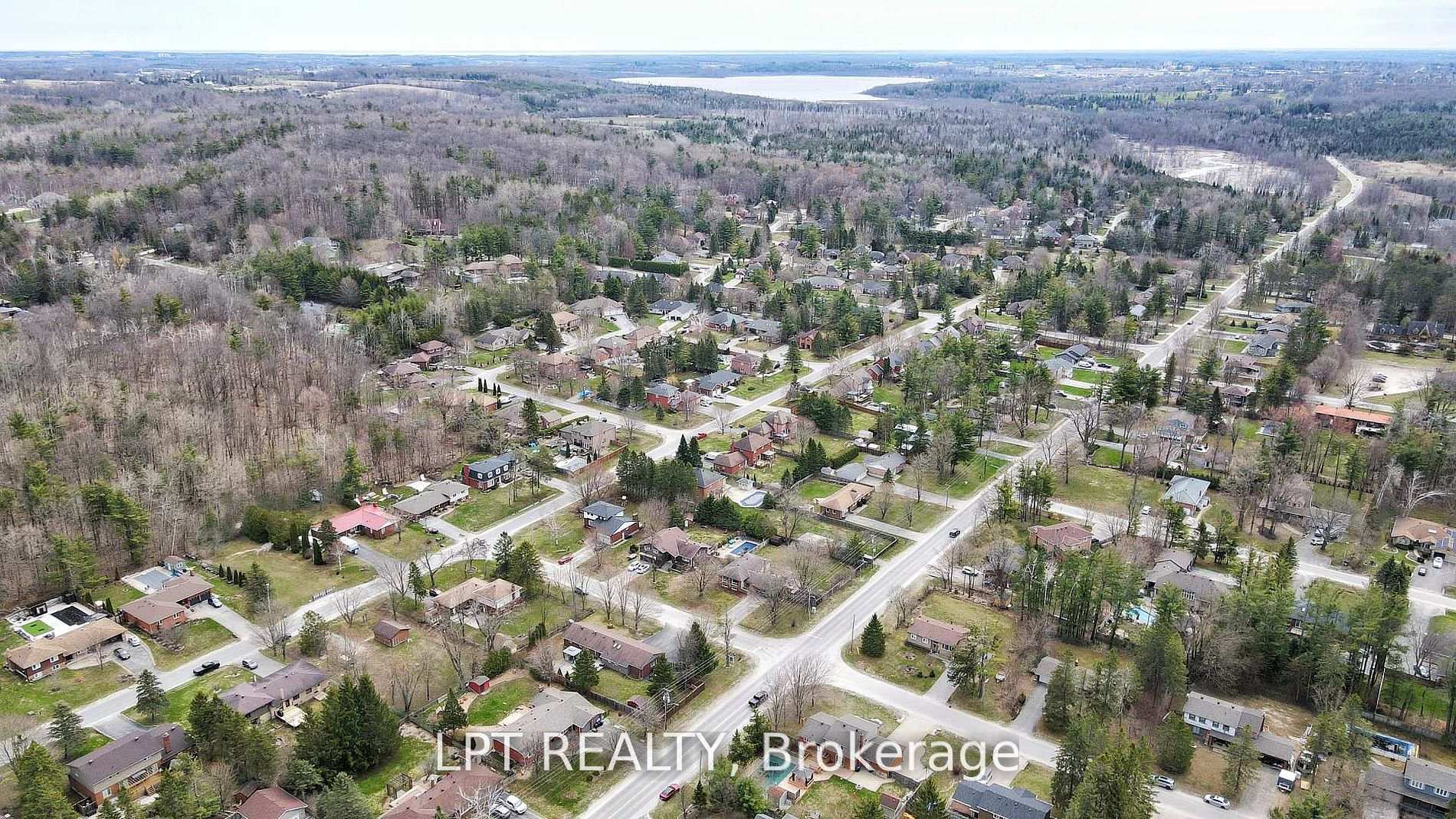 Photo 50 of 34 Cedar Creek Road, Springwater, Midhurst — HOMEH