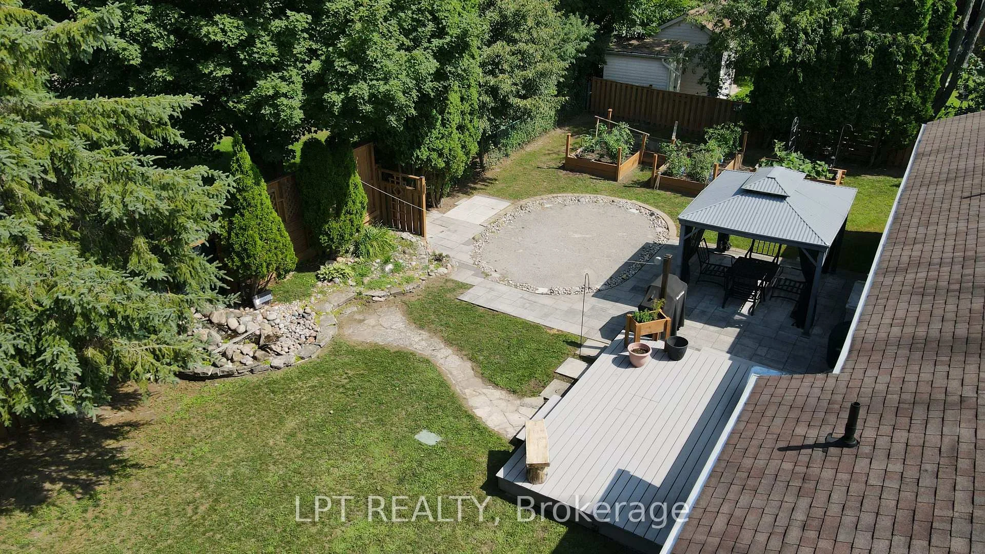 Photo 42 of 34 Cedar Creek Road, Springwater, Midhurst — HOMEH