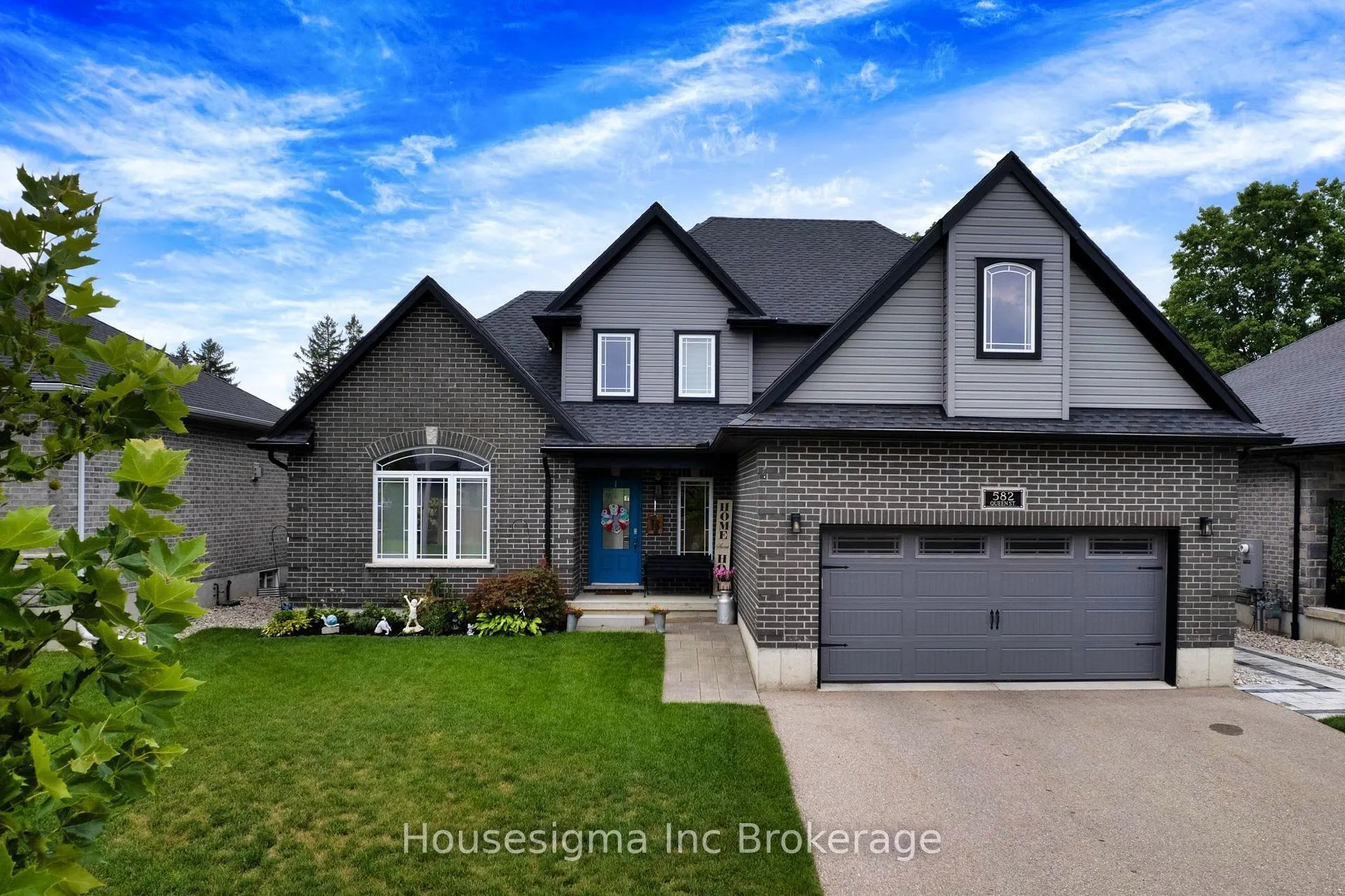 Photo of 582 Queen Street