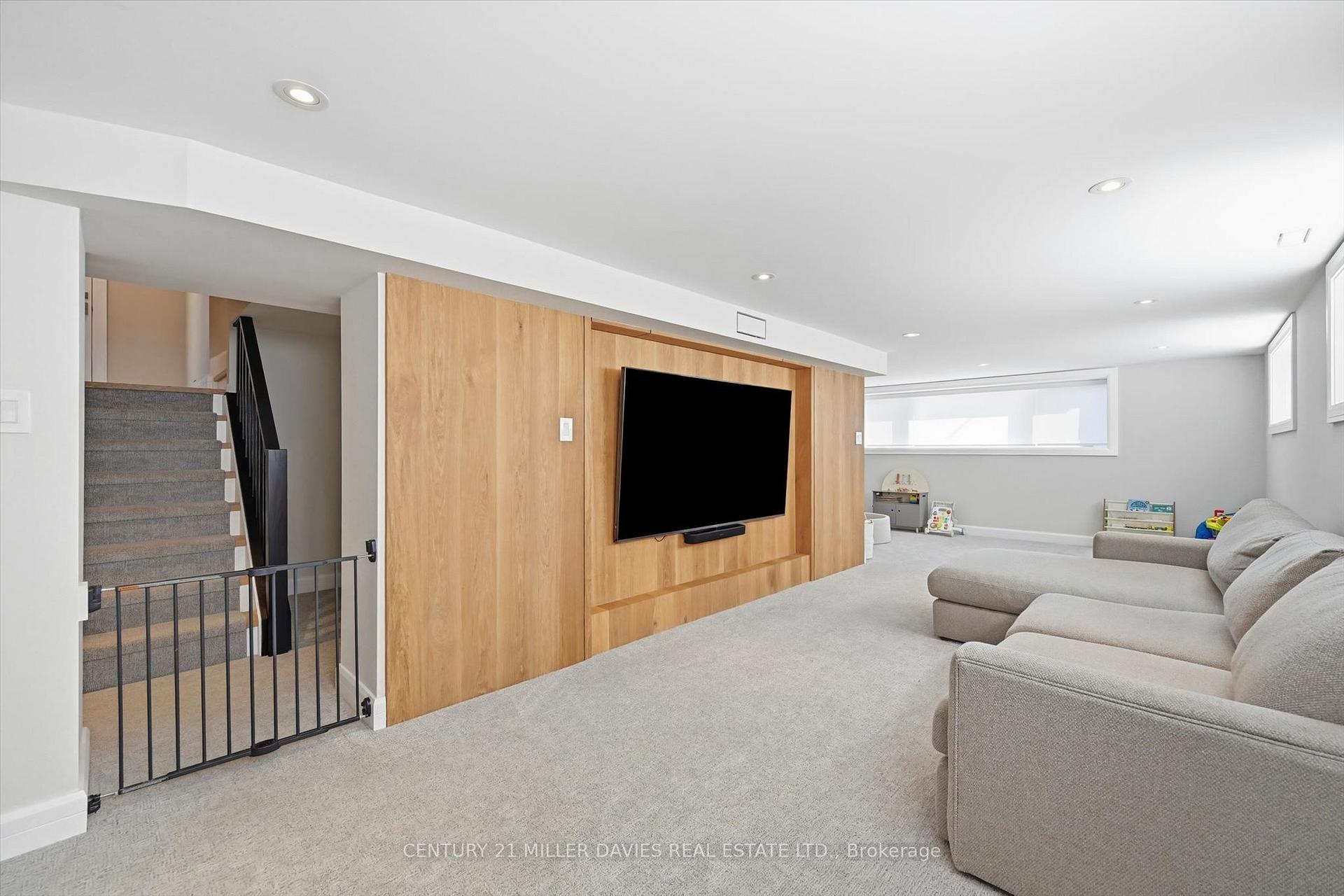 Photo 32 of 358 Pepper Drive, Burlington, Brant — HOMEH