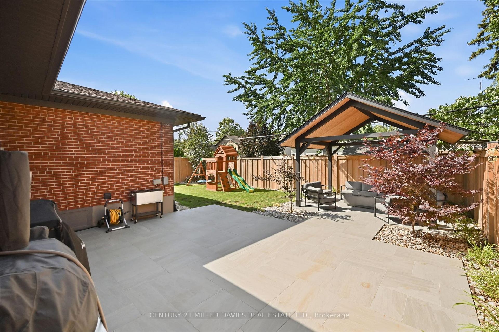 Photo 37 of 358 Pepper Drive, Burlington, Brant — HOMEH