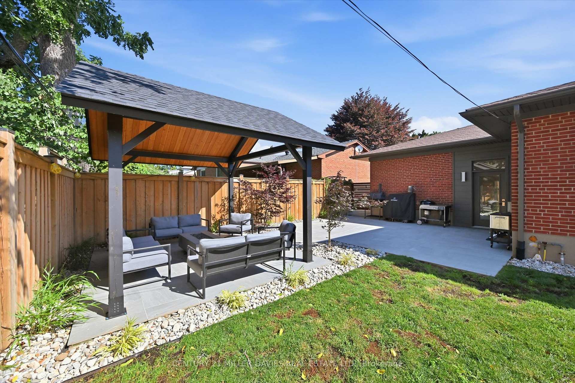 Photo 39 of 358 Pepper Drive, Burlington, Brant — HOMEH