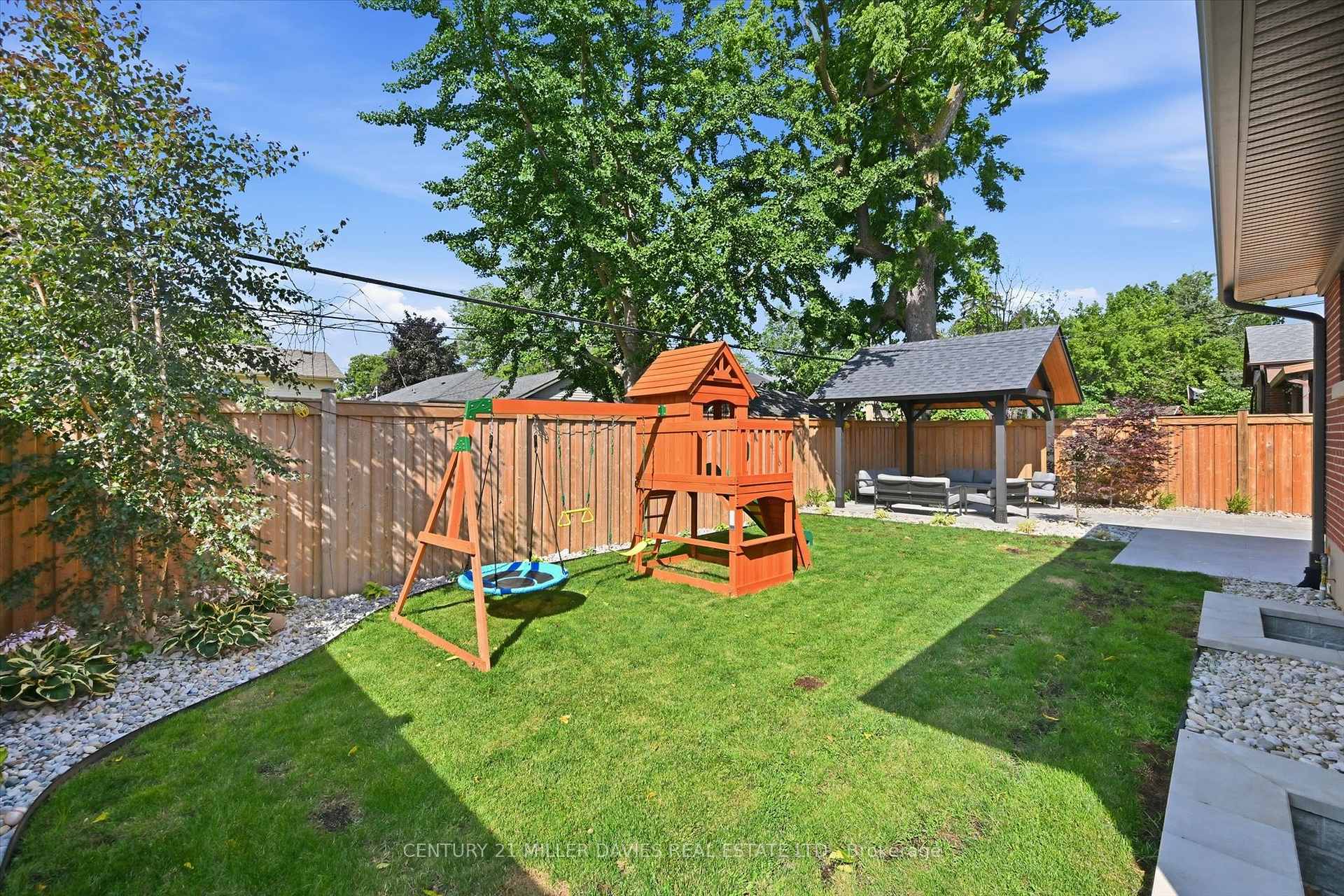 Photo 41 of 358 Pepper Drive, Burlington, Brant — HOMEH