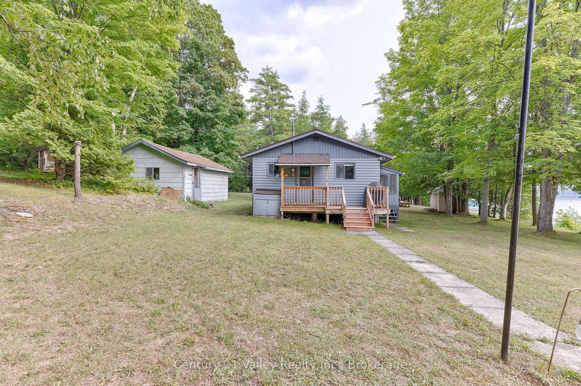 Photo 27 of 27A Maple Grove Lane, North Algona Wilberforce, North Algona/Wilberforce Twp — HOMEH
