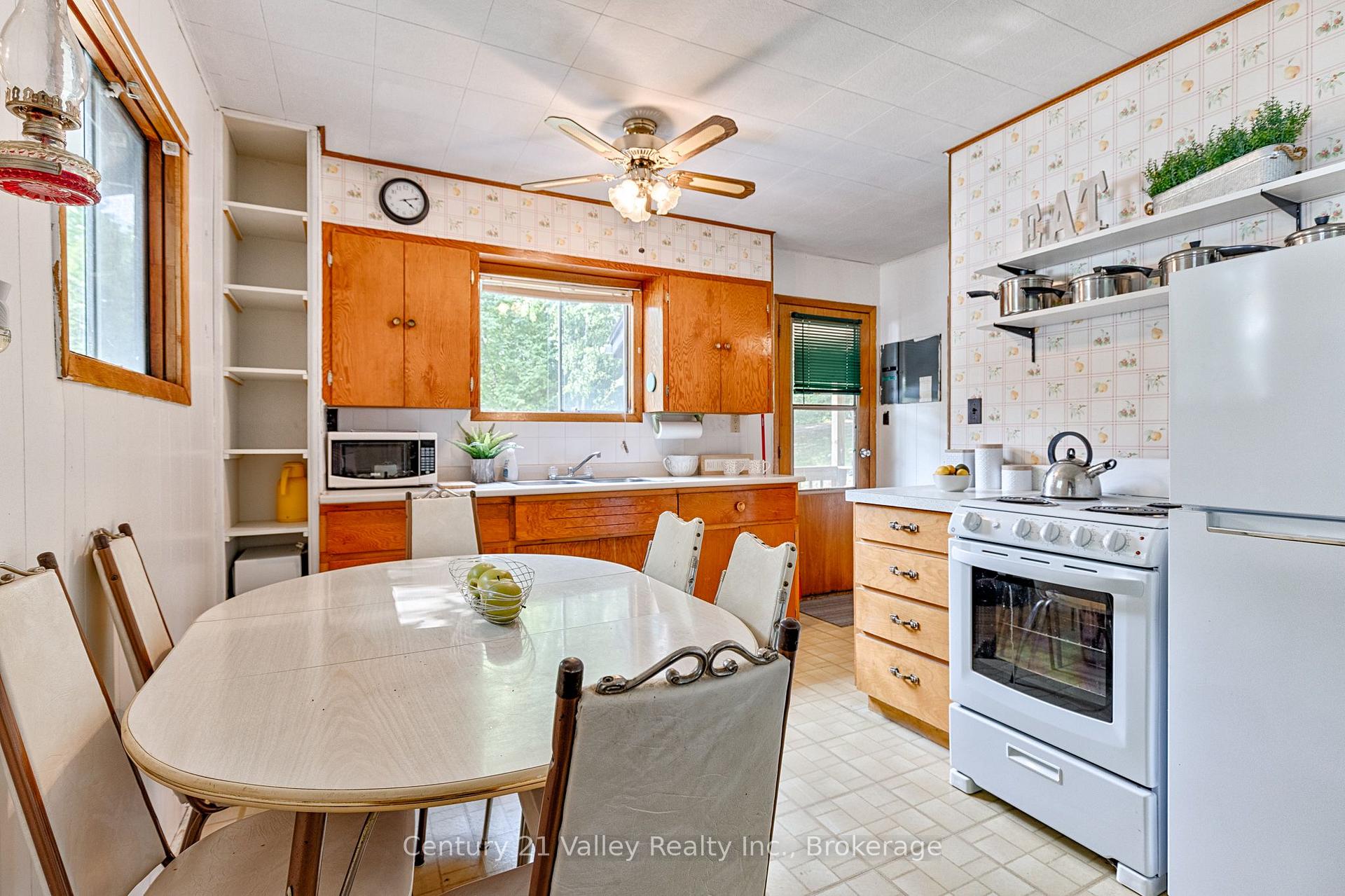 Photo 23 of 27A Maple Grove Lane, North Algona Wilberforce, North Algona/Wilberforce Twp — HOMEH