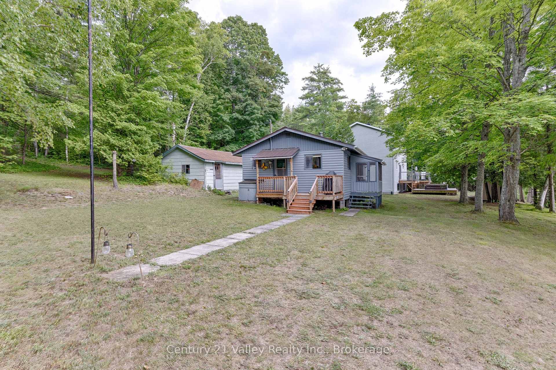 Photo 48 of 27A Maple Grove Lane, North Algona Wilberforce, North Algona/Wilberforce Twp — HOMEH