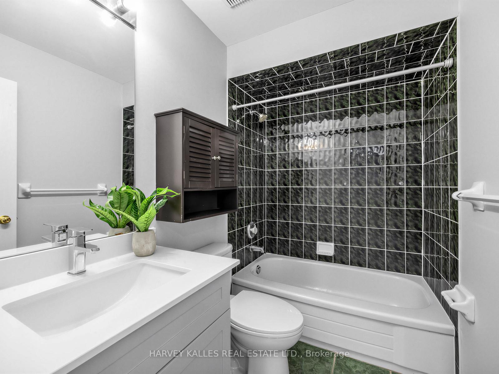 Photo 21 of 2120 Erin Gate Boulevard, Pickering, Amberlea — HOMEH