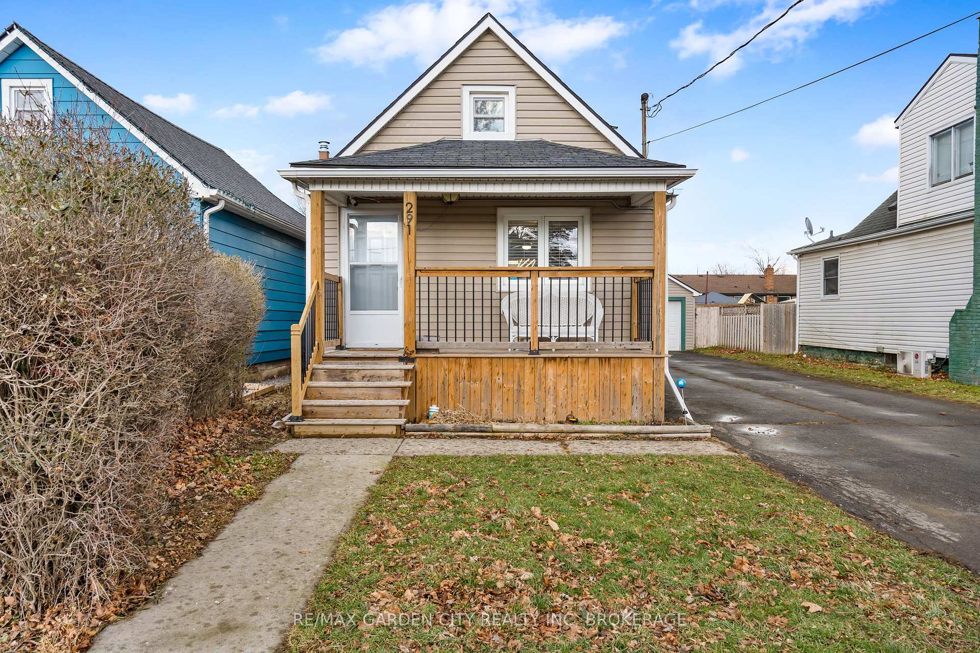 Photo 2 of 291 Alberta Street, Welland, Lincoln/Crowland — HOMEH
