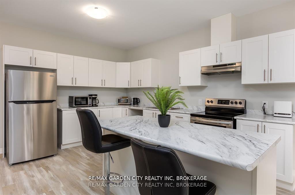 Photo 2 of 34 Bounty Avenue, Thorold, Rolling Meadows — HOMEH