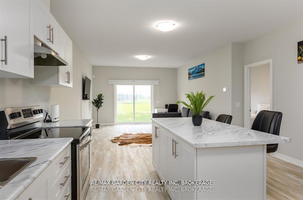 Photo 4 of 34 Bounty Avenue, Thorold, Rolling Meadows — HOMEH