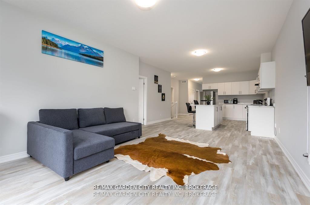 Photo 6 of 34 Bounty Avenue, Thorold, Rolling Meadows — HOMEH