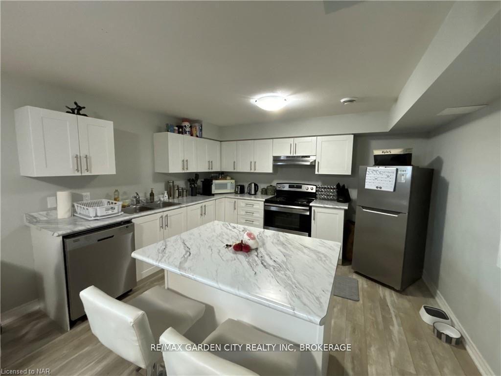 Photo 17 of 34 Bounty Avenue, Thorold, Rolling Meadows — HOMEH