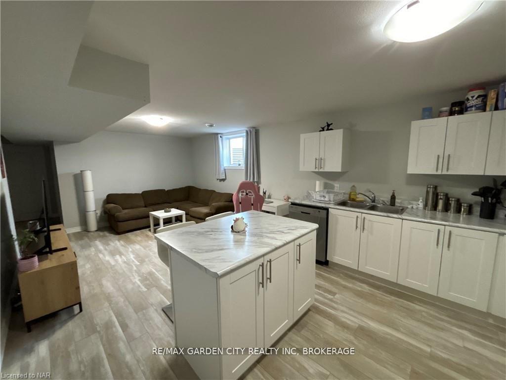 Photo 18 of 34 Bounty Avenue, Thorold, Rolling Meadows — HOMEH