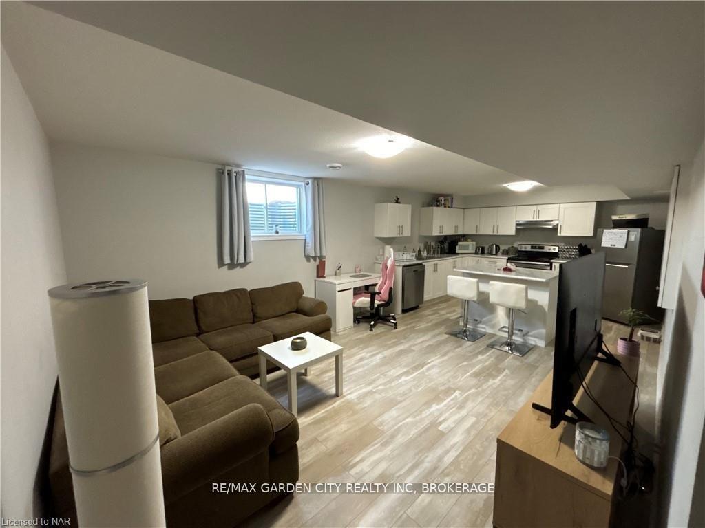 Photo 20 of 34 Bounty Avenue, Thorold, Rolling Meadows — HOMEH