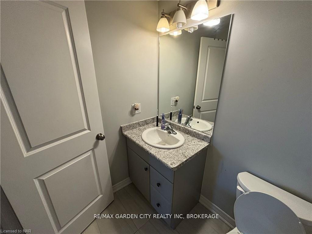 Photo 23 of 34 Bounty Avenue, Thorold, Rolling Meadows — HOMEH