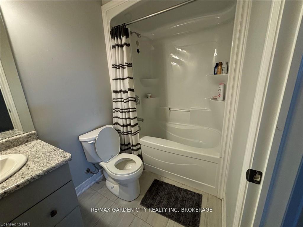 Photo 24 of 34 Bounty Avenue, Thorold, Rolling Meadows — HOMEH