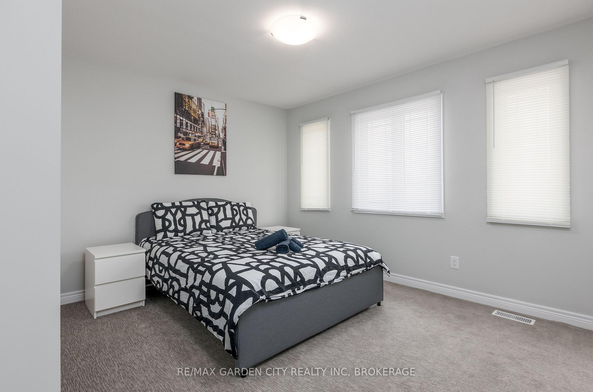 Photo 13 of 33 Bounty Avenue, Thorold, Rolling Meadows — HOMEH