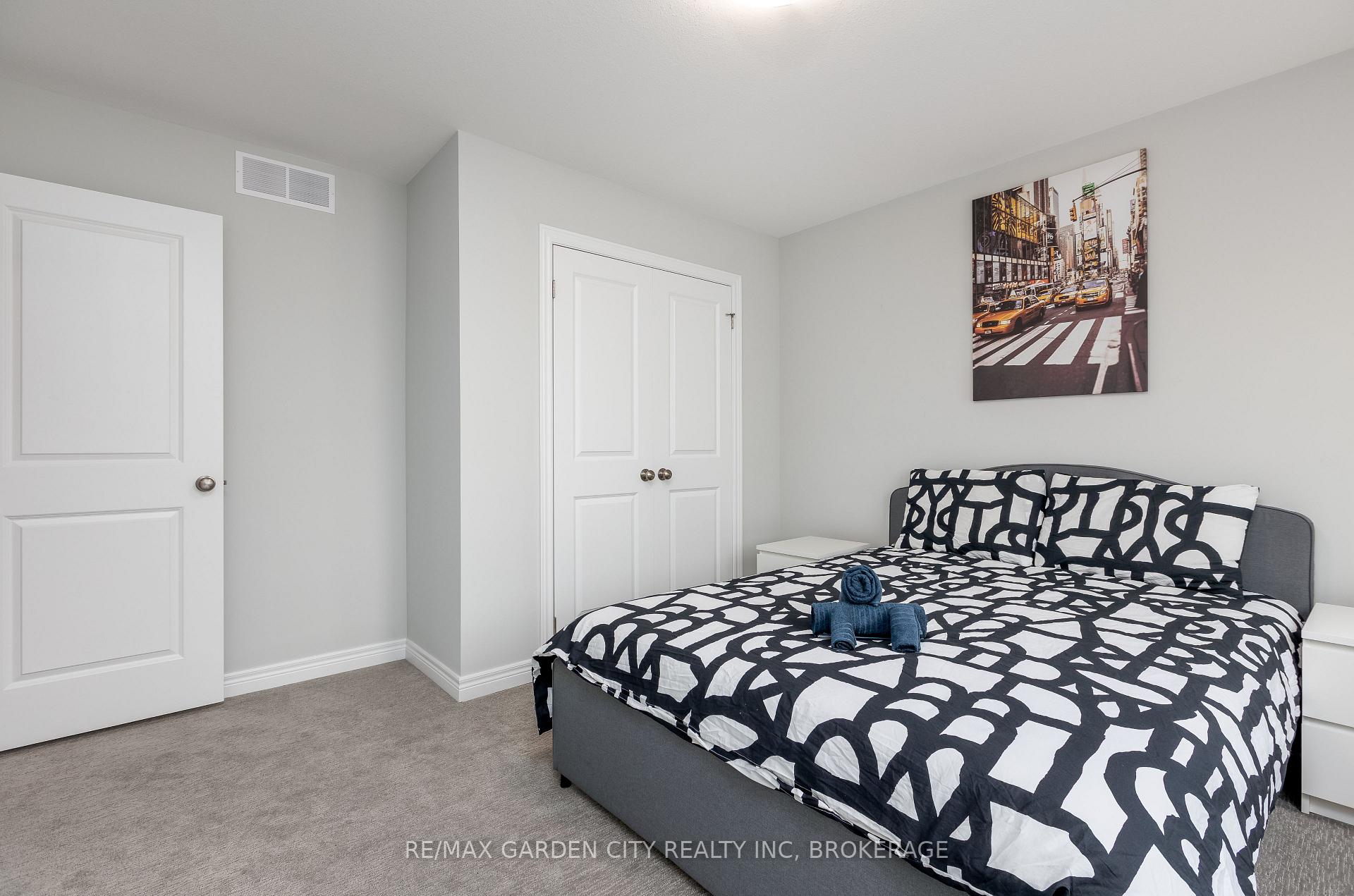 Photo 14 of 33 Bounty Avenue, Thorold, Rolling Meadows — HOMEH