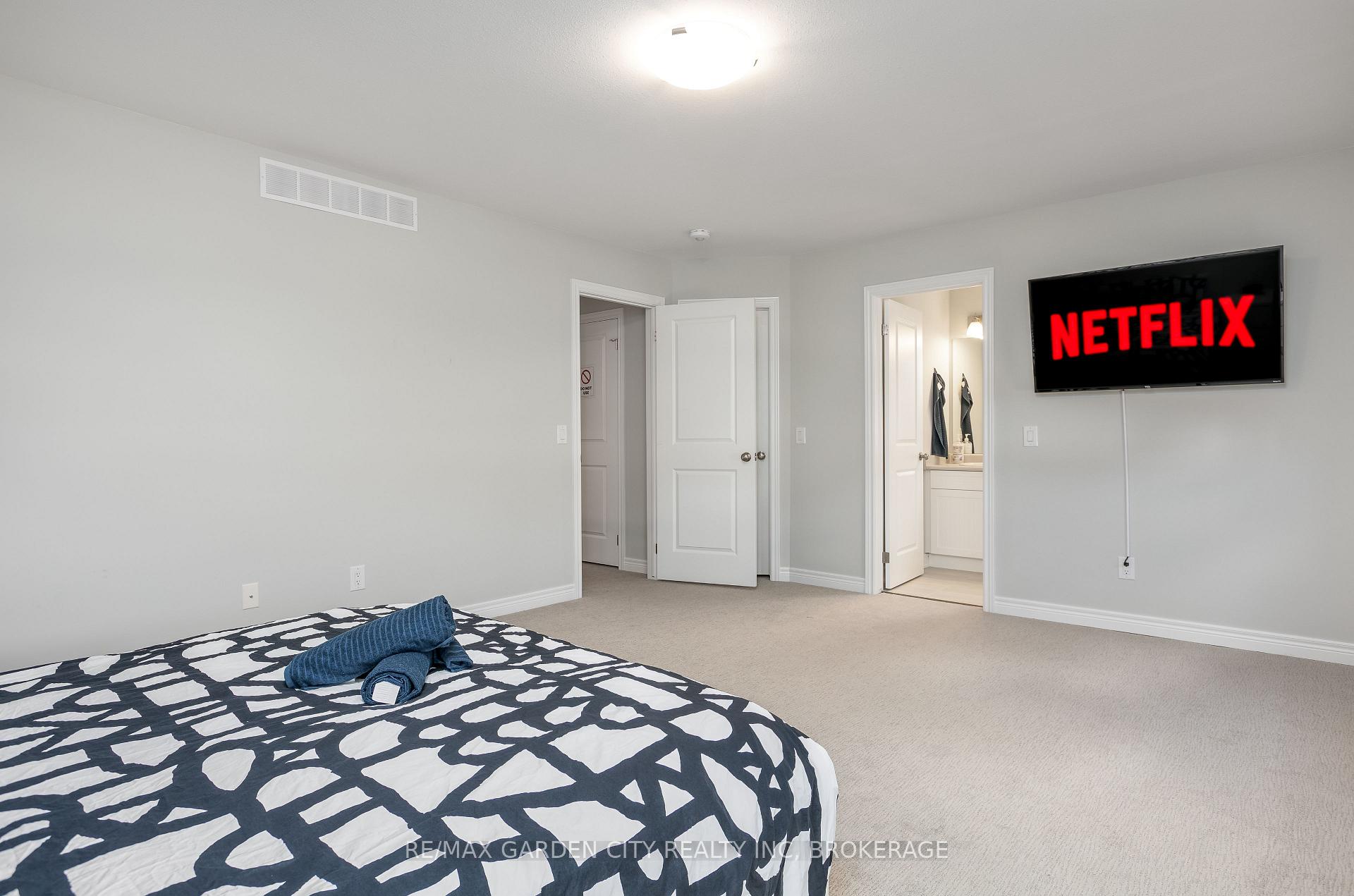 Photo 20 of 33 Bounty Avenue, Thorold, Rolling Meadows — HOMEH